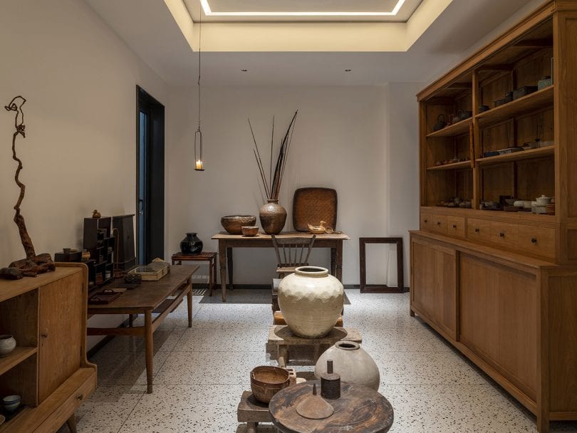A Rustic Home In China Filled With Global Souvenirs