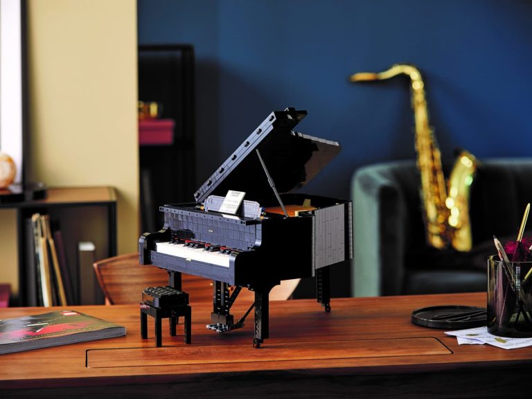 This grand piano made from LEGO is fully playable